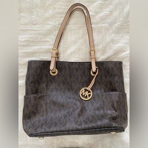 USED Michael Kors Signature Jet Set Travel Shoulder Bag